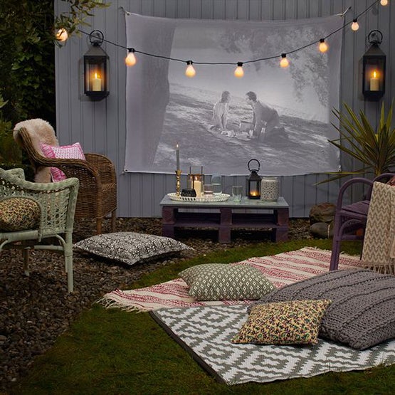 C’EST L’ÉTÉ : VIVE LE CINÉMA EN PLEIN AIR!